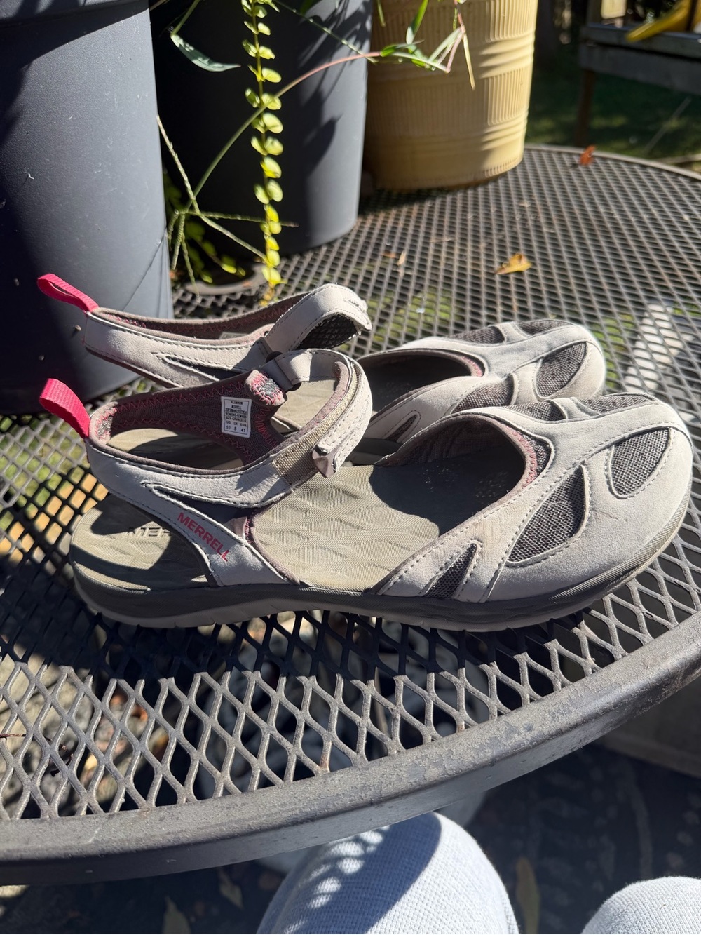 Merrell Women's Gray Sport Sandals with Pink Pull Tabs